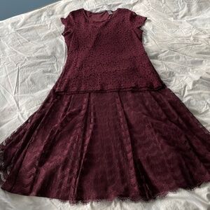 Elegant Versatility – 2-Piece Lace Dress Set!